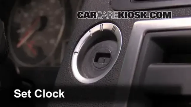 2008 Volvo C70 T5 2.5L 5 Cyl. Turbo Horloge Régler l'horloge